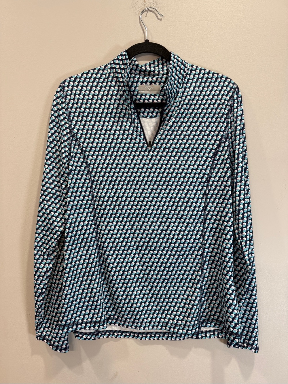 Callaway Teal and White Geometric V-Notch Long Sleeve Top